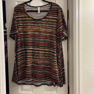 LuLaRoe XL perfect tee. Like new condition- maybe worn once.